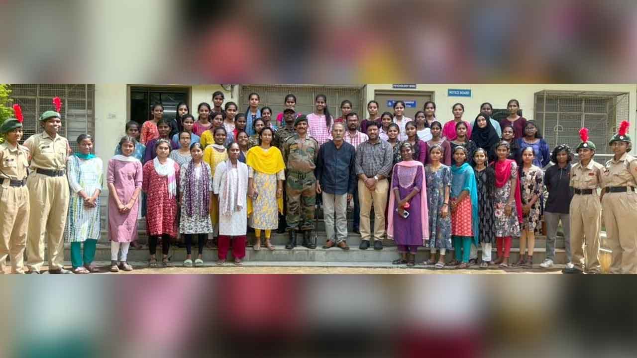 NCC cadets | కేయూ మహిళా ఇంజినీరింగ్ కాలేజీలో ఎన్సీసీ క్యాడెట్ల ఎంపిక