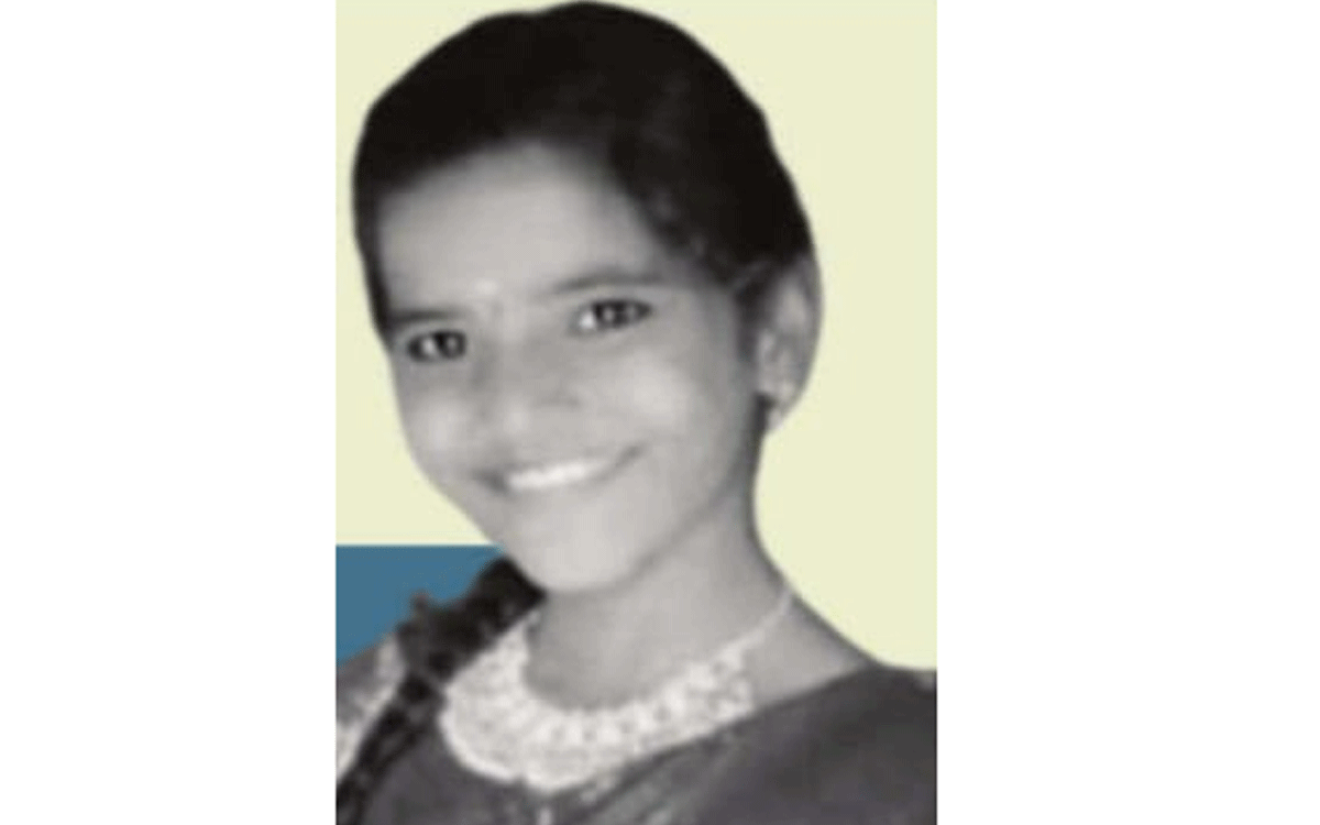 Bhoodan Pochampally : రూ.10 నాణెం మింగి అస్వస్థతతో విద్యార్థిని మృతి