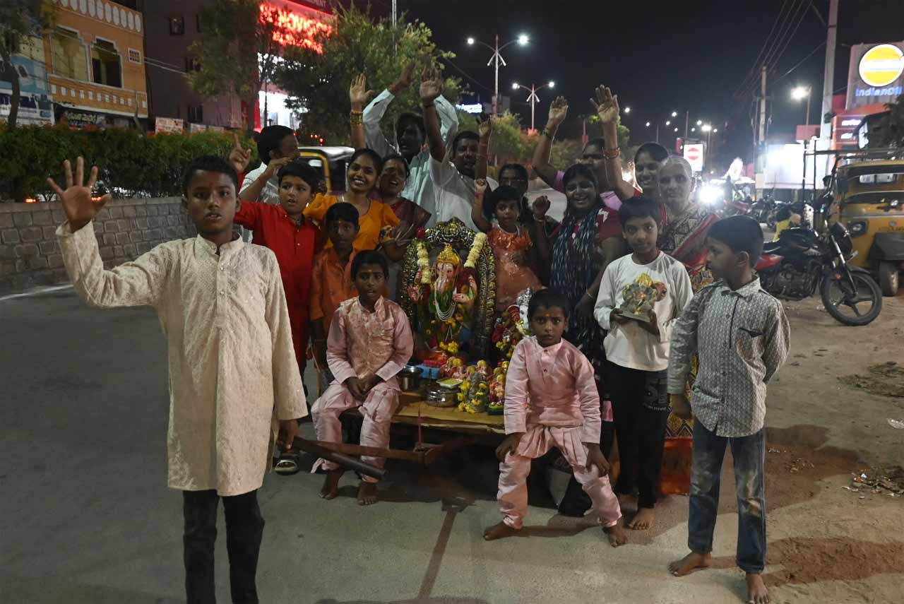 నిజామాబాద్‌ జిల్లా కేంద్రంలో అంగరంగ వైభవంగా నిమజ్జనం.. (Photos Credit : నమస్తే తెలంగాణ స్టాఫ్‌ ఫొటోగ్రాఫర్‌, నిజామాబాద్‌)