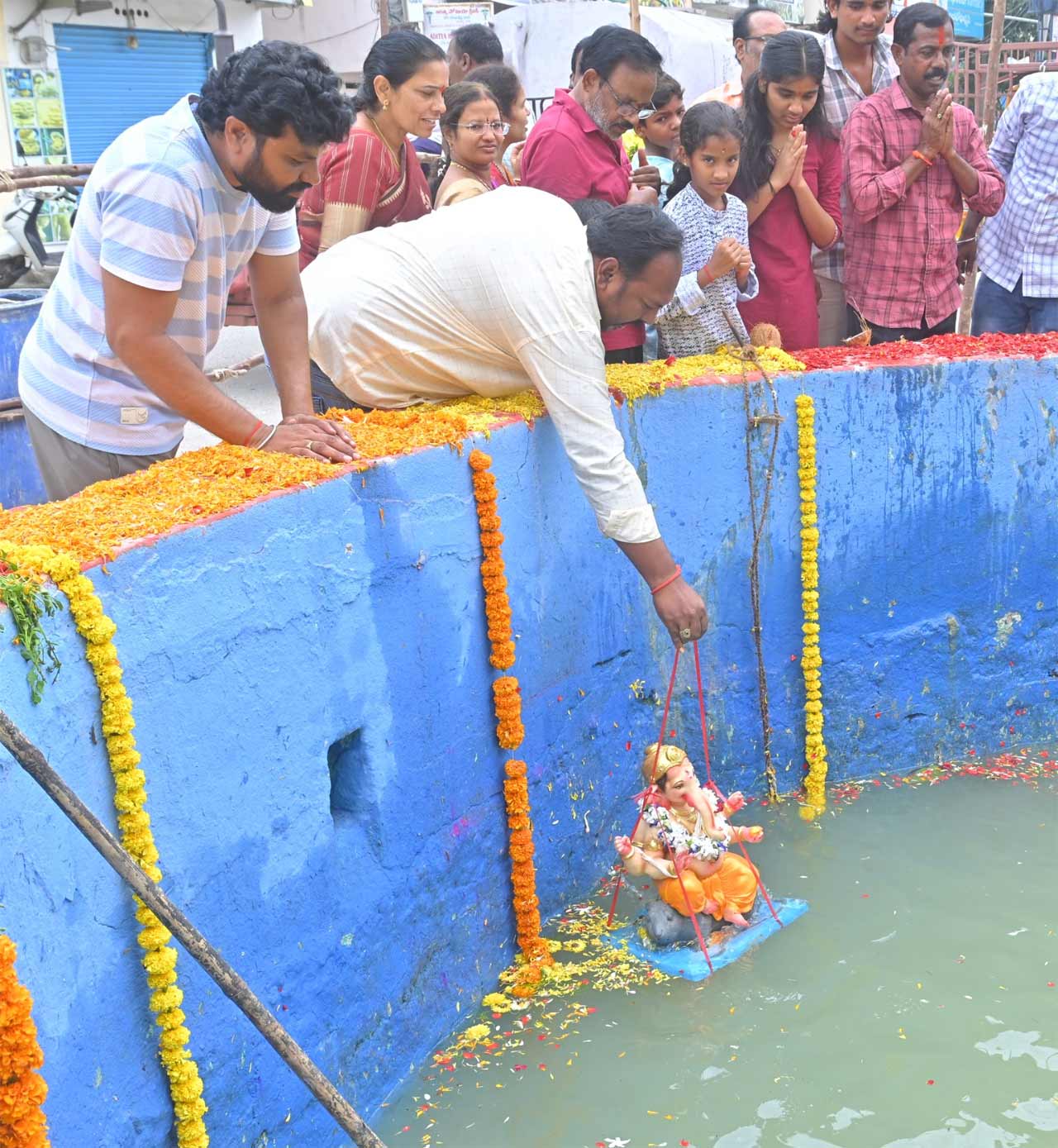 నిజామాబాద్‌ జిల్లా కేంద్రంలో అంగరంగ వైభవంగా నిమజ్జనం.. (Photos Credit : నమస్తే తెలంగాణ స్టాఫ్‌ ఫొటోగ్రాఫర్‌, నిజామాబాద్‌)
