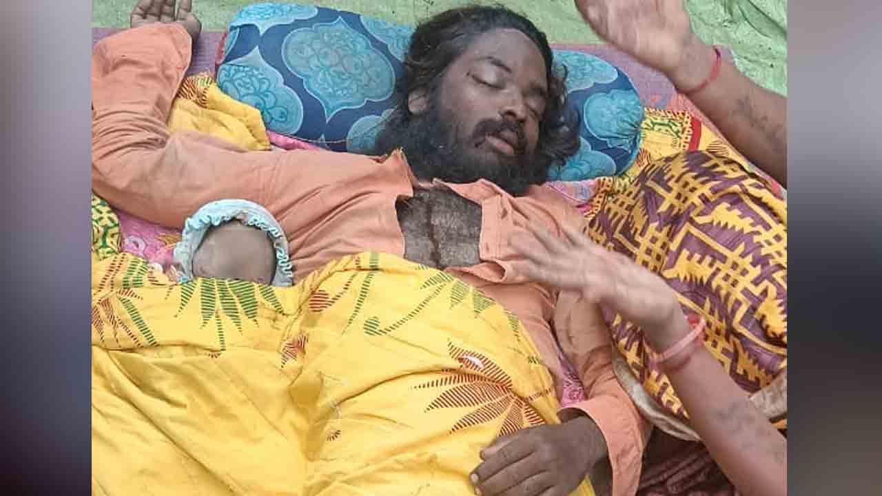 Nizamabad | నిజామాబాద్‌లో విషాదం.. గోడకూలి తండ్రి, నెలన్నర పసికందు మృతి