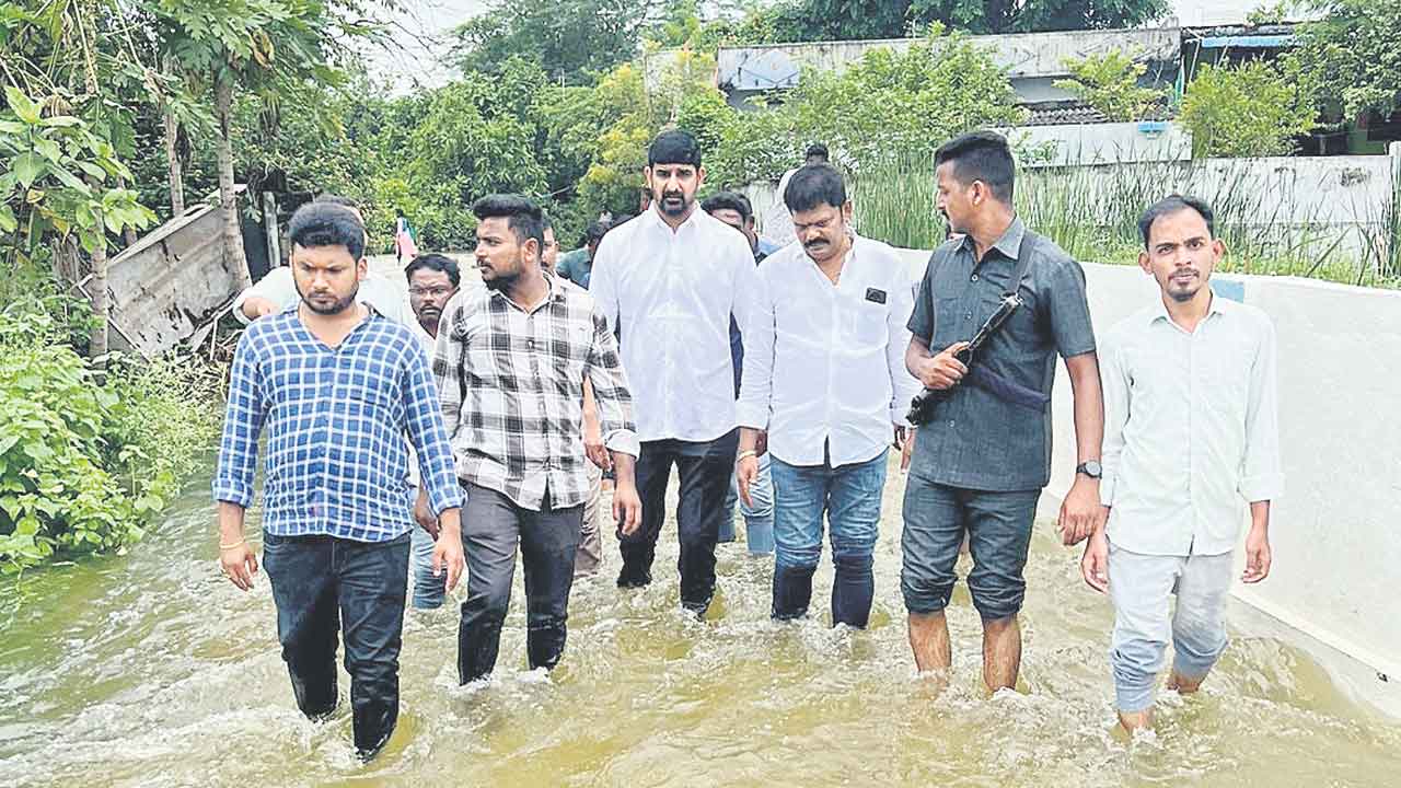 బాధితులను ప్రభుత్వం ఆదుకోవాలి