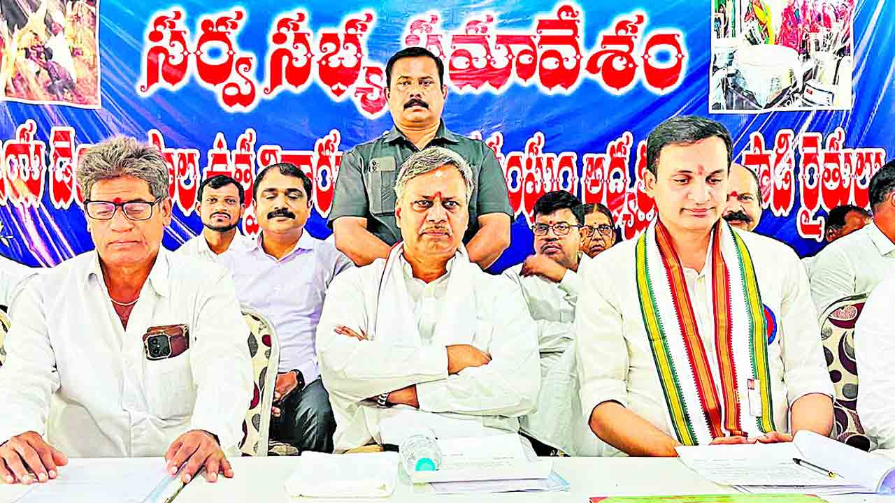 పాడి రైతుల సమస్యలు పరిష్కరించాలి