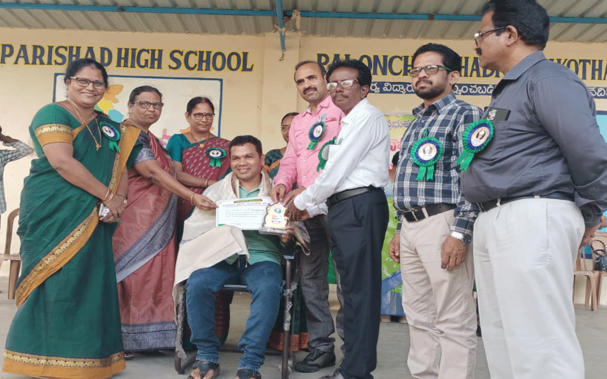 Palvancha : మెరుగైన సమాజం ఏర్పాటుకు ఉపాధ్యాయులే కీలకం : విజయభాస్కర్ రెడ్డి