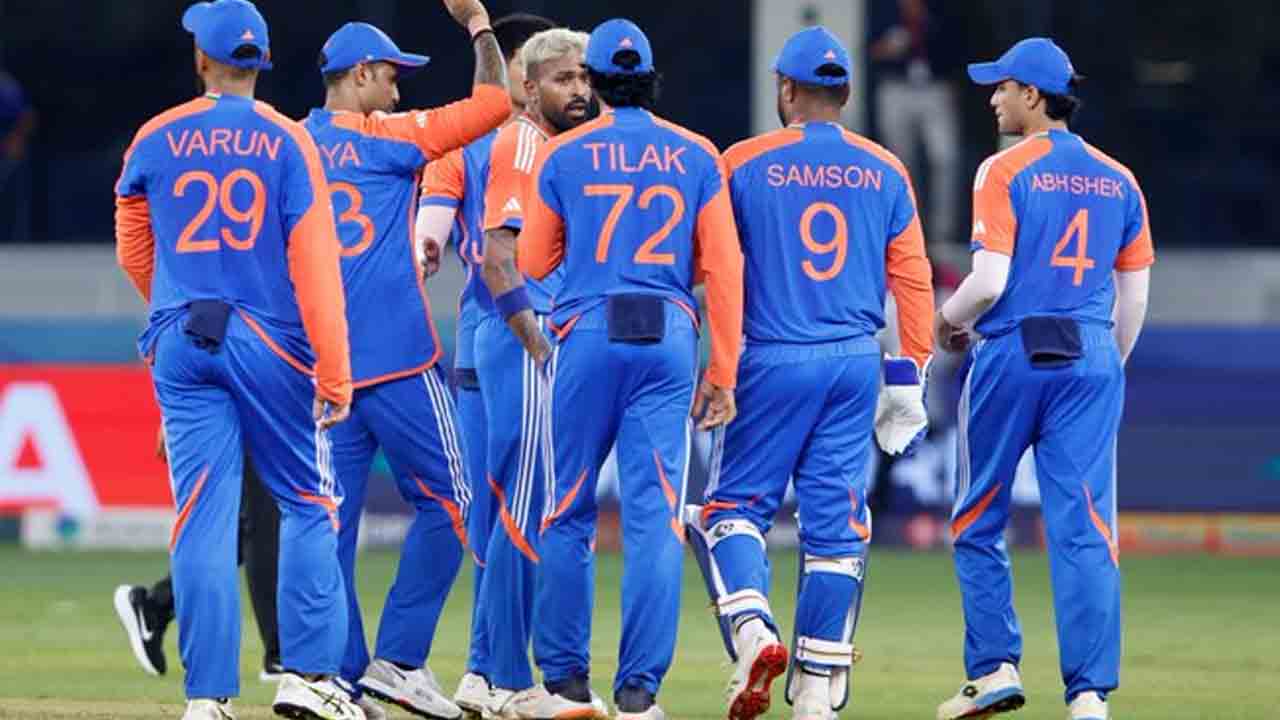 IND vs PAK | రెండో ఓవర్లోనే బ్రేకిచ్చిన పాండ్యా.. పాక్ తొలి వికెట్ పడింది!