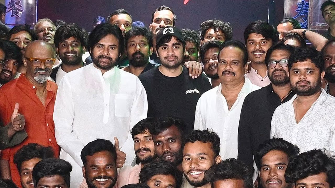 Pawan Kalyan | ఓజీ లాస్ట్ డే షూట్.. చిత్ర యూనిట్తో ఫొటో దిగిన పవన్ కళ్యాణ్