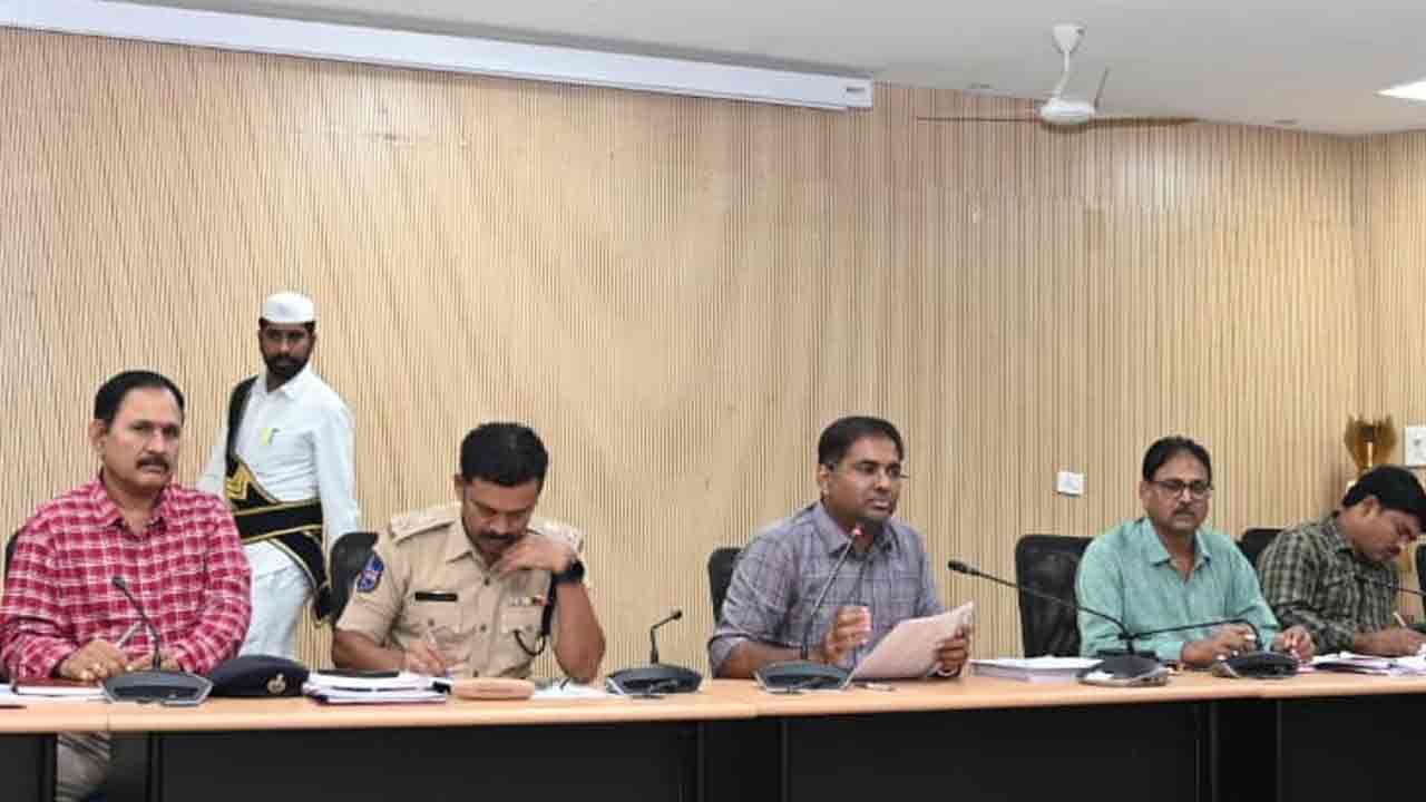 స్థానిక సంస్థల ఎన్నికల నిర్వహణకు పటిష్ట కార్యాచరణ : కలెక్టర్ కోయ శ్రీహర్ష