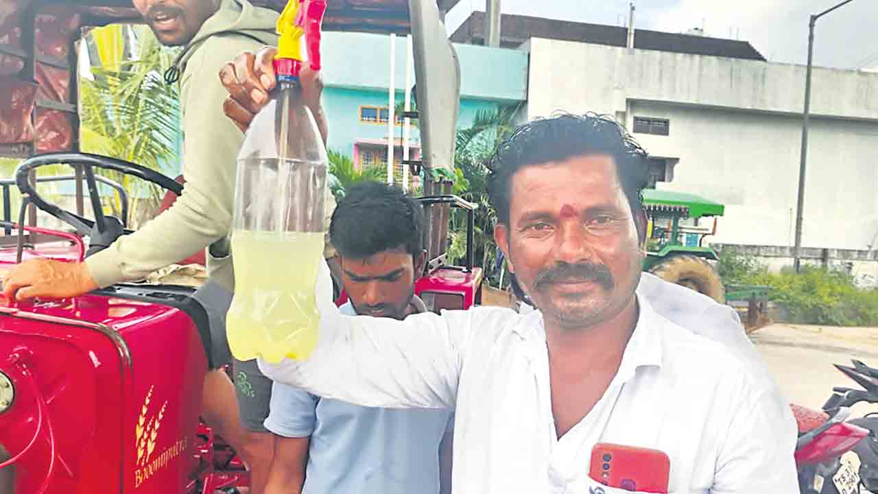 డీజిల్‌ పోయించుకుంటే నీళ్లొచ్చాయి