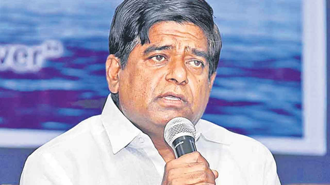 అవినీతి జరిగిందని ఘోష్‌ రిపోర్ట్‌ చెప్పలేదు.. లోపాలే తప్ప అవకతవకలు జరిగాయని అనలేదు