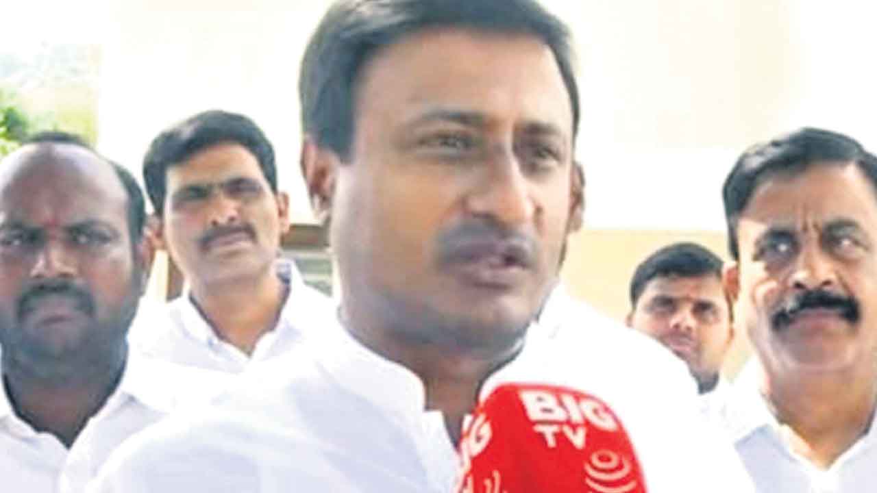 వచ్చే సీజన్‌ కోసమే క్యూలైన్లు