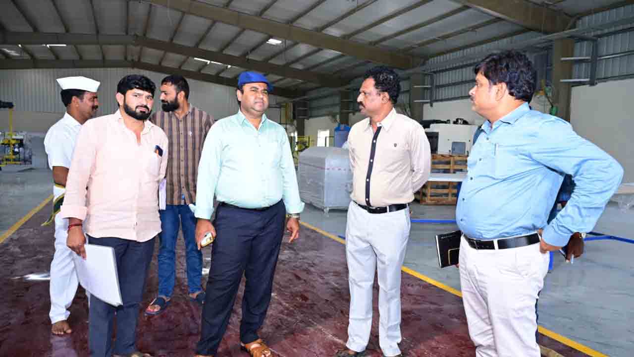 Collector | అడ్వాన్స్ టెక్నాలజీ సెంటర్ నిర్మాణ పనులు త్వరితగతిన పూర్తి చేయాలి