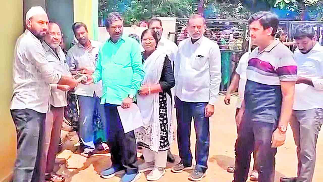 అన్నదాతకు యూరియా కష్టాలు