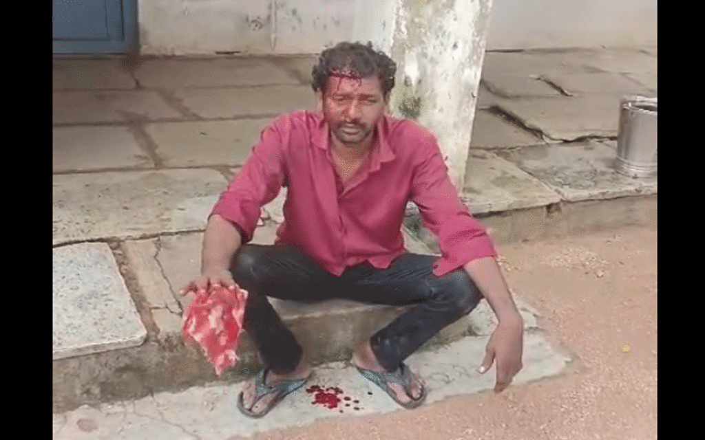 Motokondur : ల‌బ్దిదారుడి ప్రాణాల మీదకు తెచ్చిన ఇందిరమ్మ ఇళ్లు