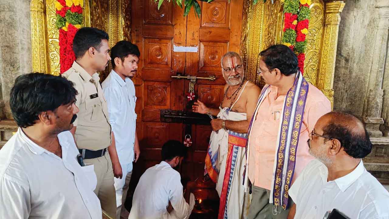 Bhadrachalam | చంద్రగ్రహణం ఎఫెక్ట్‌.. భద్రాచలంలో రామాలయం మూసివేత