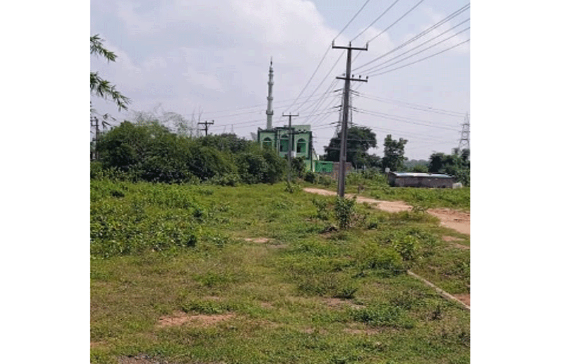 Ramavaram : దళారుల దళాలిలో నిర్వాసిత ప్రజలు