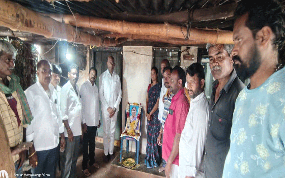 Karepally : సింగరేణి మండలంలో మాజీ ఎమ్మెల్యే రాములు నాయక్ పర్యటన