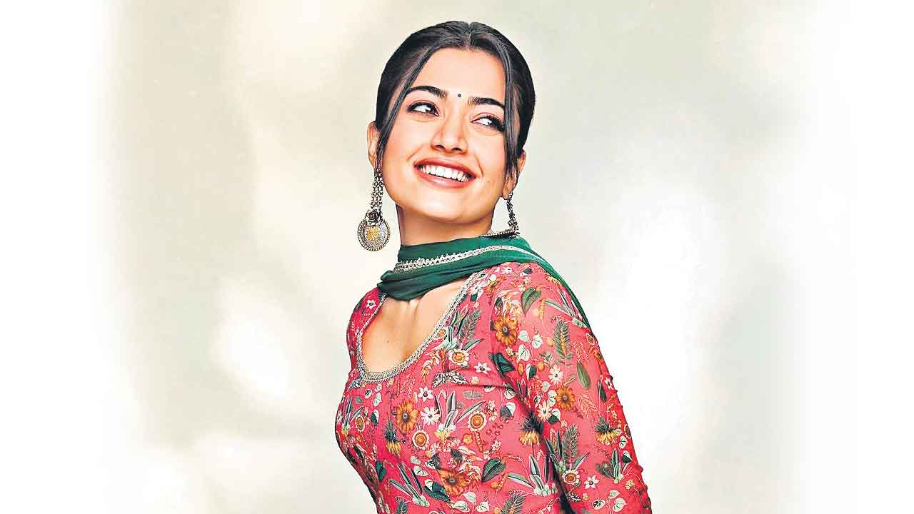 Rashmika | పాపం ర‌ష్మిక అలా బుక్ అయిందేంటి.. ఆ విష‌యంలో తెగ ట్రోలింగ్‌