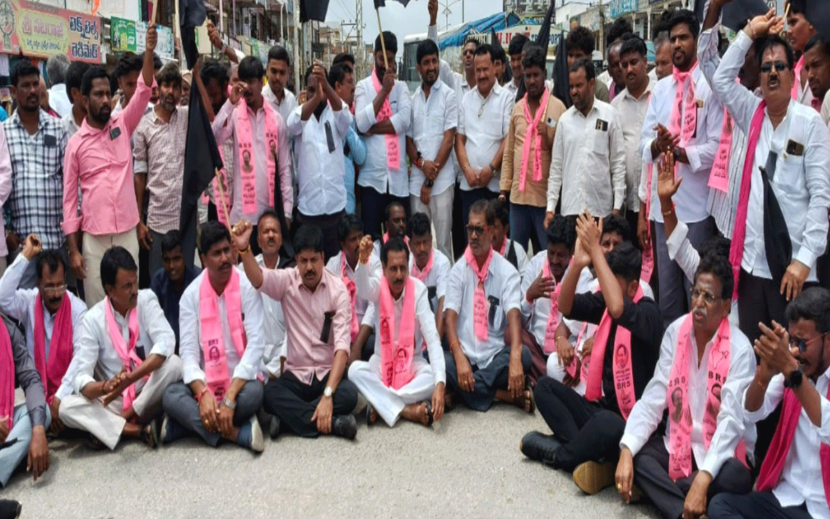 Konda Mallepally : కాళేశ్వ‌రంపై కాంగ్రెస్ కుట్ర : మాజీ ఎమ్మెల్యే ర‌మావ‌త్ ర‌వీంద్ర‌కుమార్‌