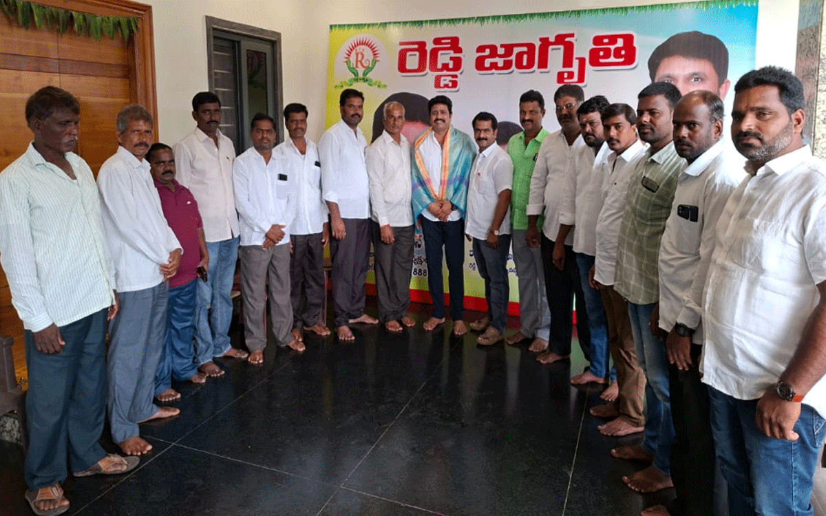 Bhoodan Pochampally : ‘రెడ్డిల్లో పేదవారిని ఆదుకోవాలి’