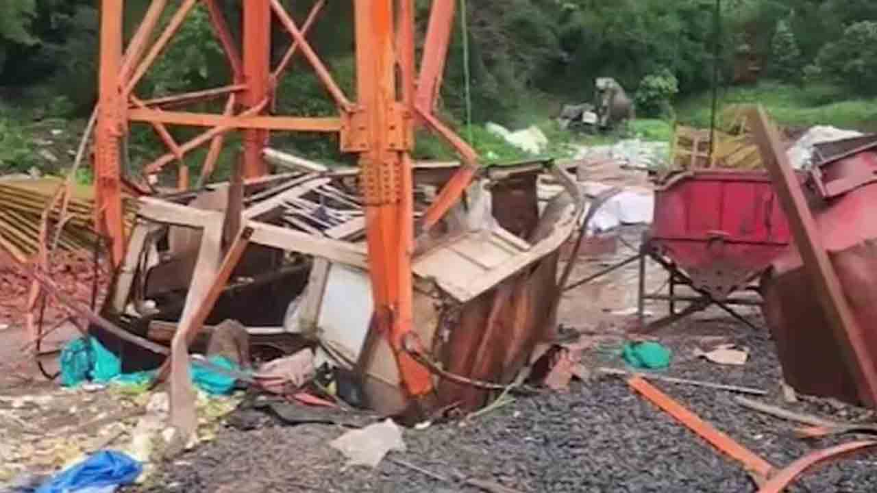 రోప్‌ వే తెగి ఆరుగురి మృతి