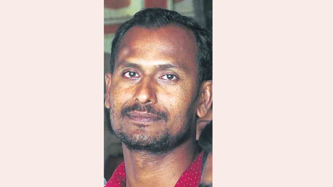 అనుమానాస్పదస్థితిలో ఆర్టీఐ కార్యకర్త మృతి