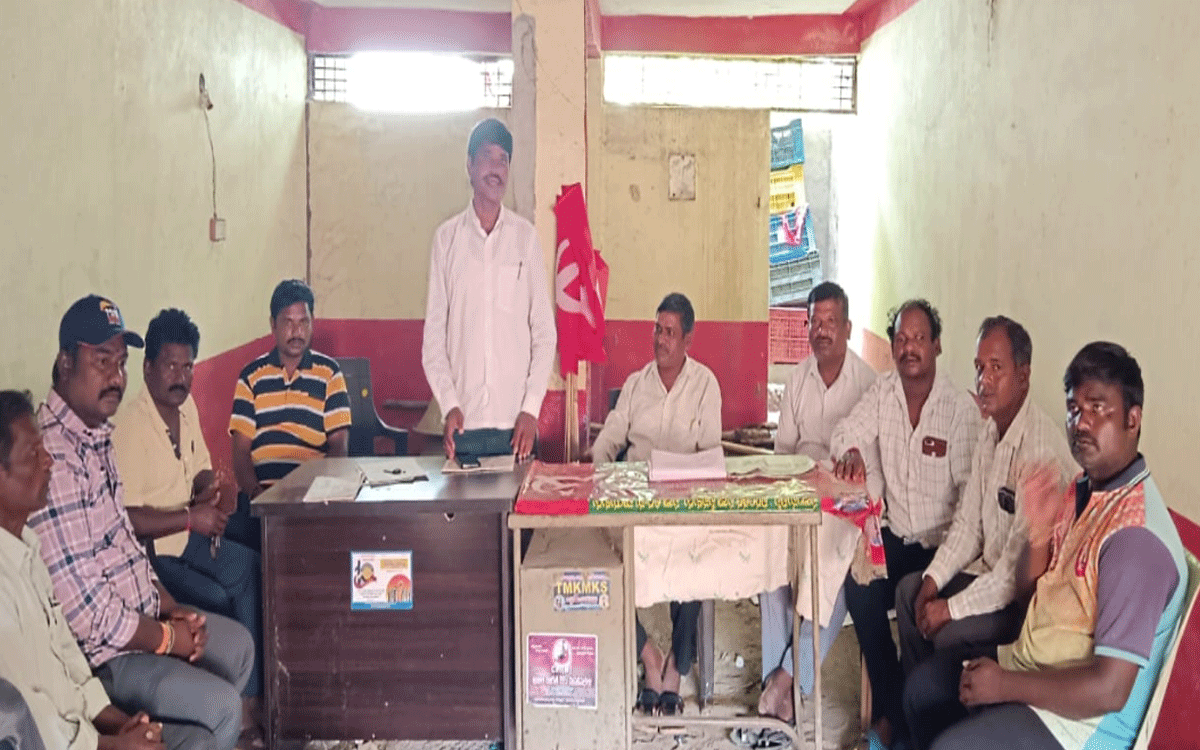 Kattangur : భవన నిర్మాణ కార్మికుల సమస్యలు పరిష్కరించాలి : పెంజర్ల సైదులు