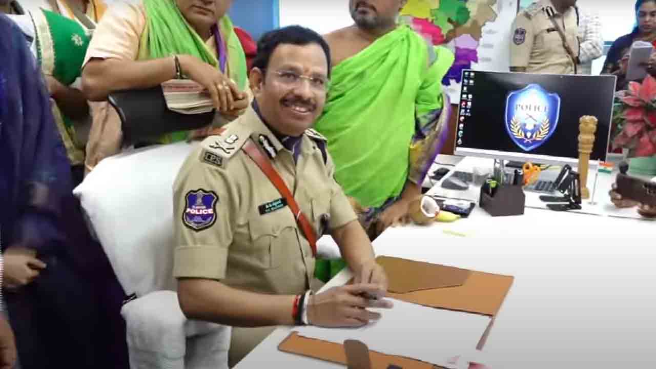 VC Sajjanar | హైదరాబాద్‌ పోలీస్‌ కమిషనర్‌గా బాధ్యతలు స్వీకరించిన సజ్జనార్‌