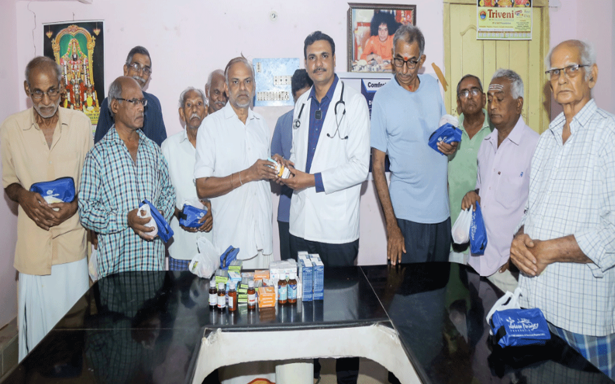 Kothagudem Urban : స‌మాజ సేవ‌లోనే సంతృప్తి : డాక్ట‌ర్ వ‌రుణ్ కుమార్