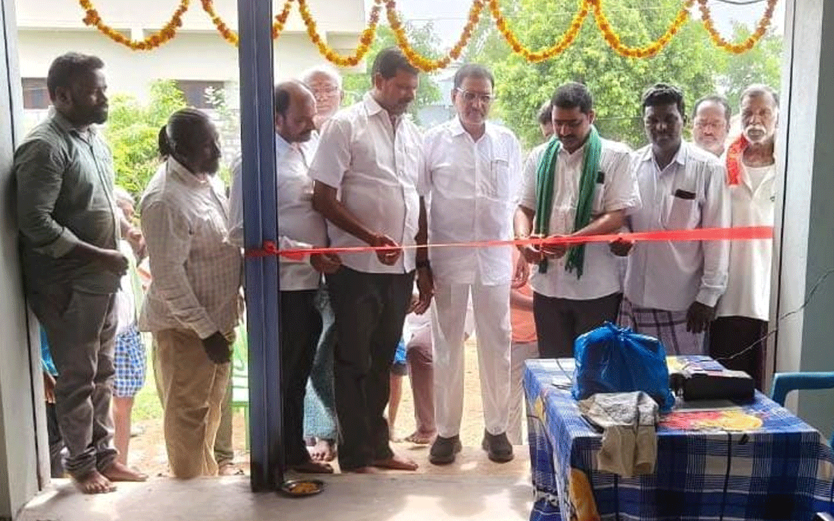 Nidamanoor : నిరుపేదలందరికీ ఆహార భద్రత : అంకతి సత్యం