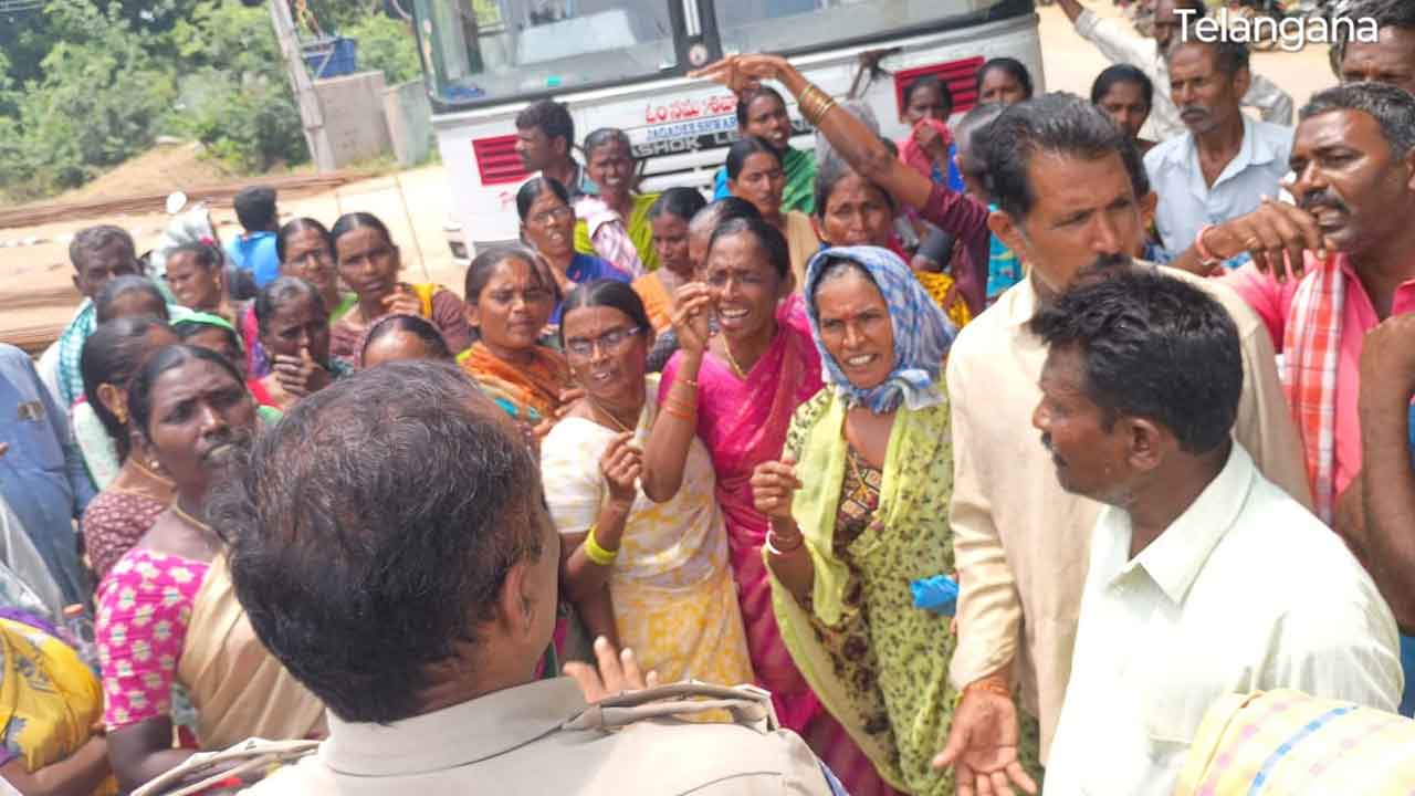 Saidapur | సైదాపూర్‌లో యూరియా కోసం రైతుల ధర్నా