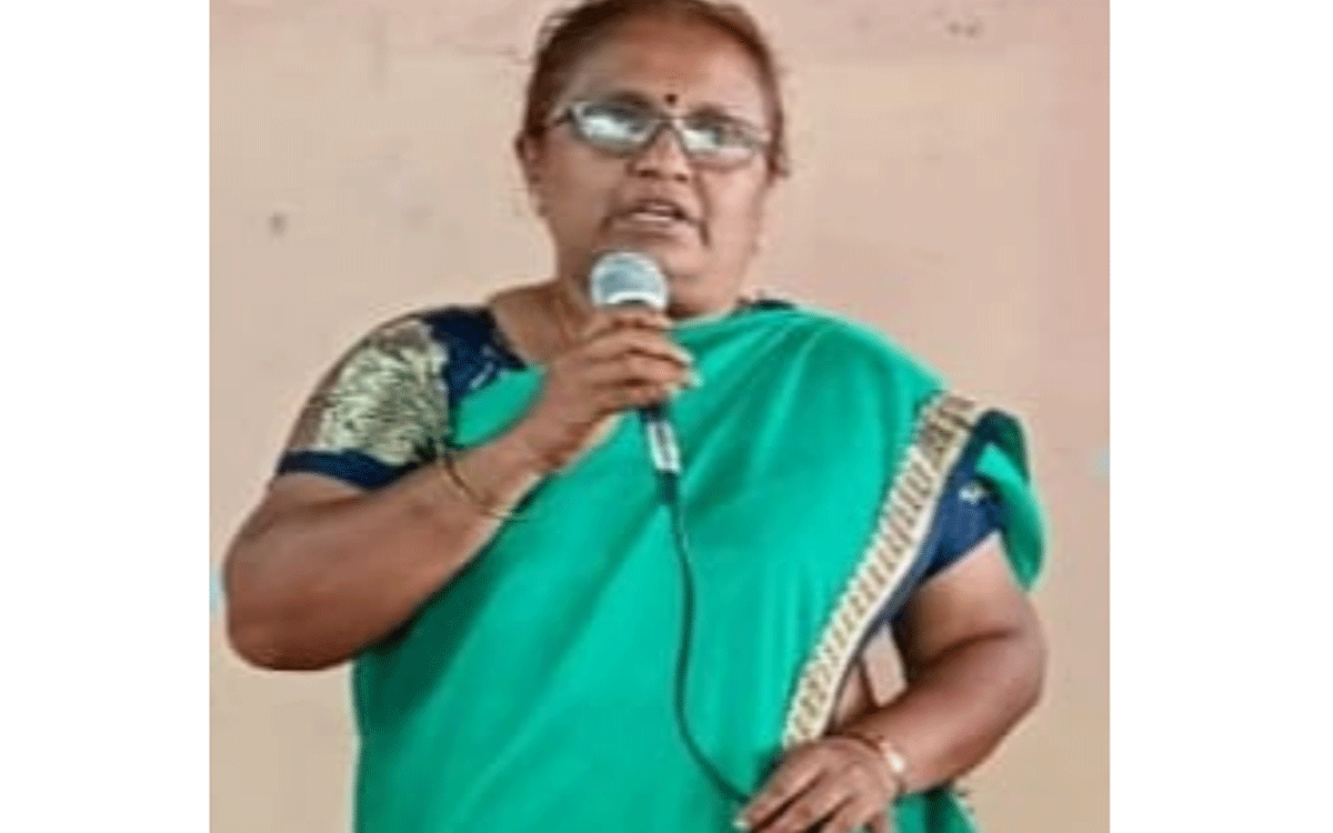 Aleru : ‘తెలంగాణ మహిళలంద‌రికీ బతుకమ్మ చీరలు పంపిణీ చేయాలి’