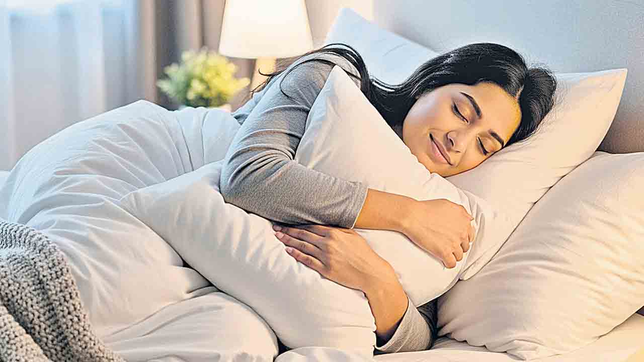 నిద్ర భంగిమలో మన ముద్ర