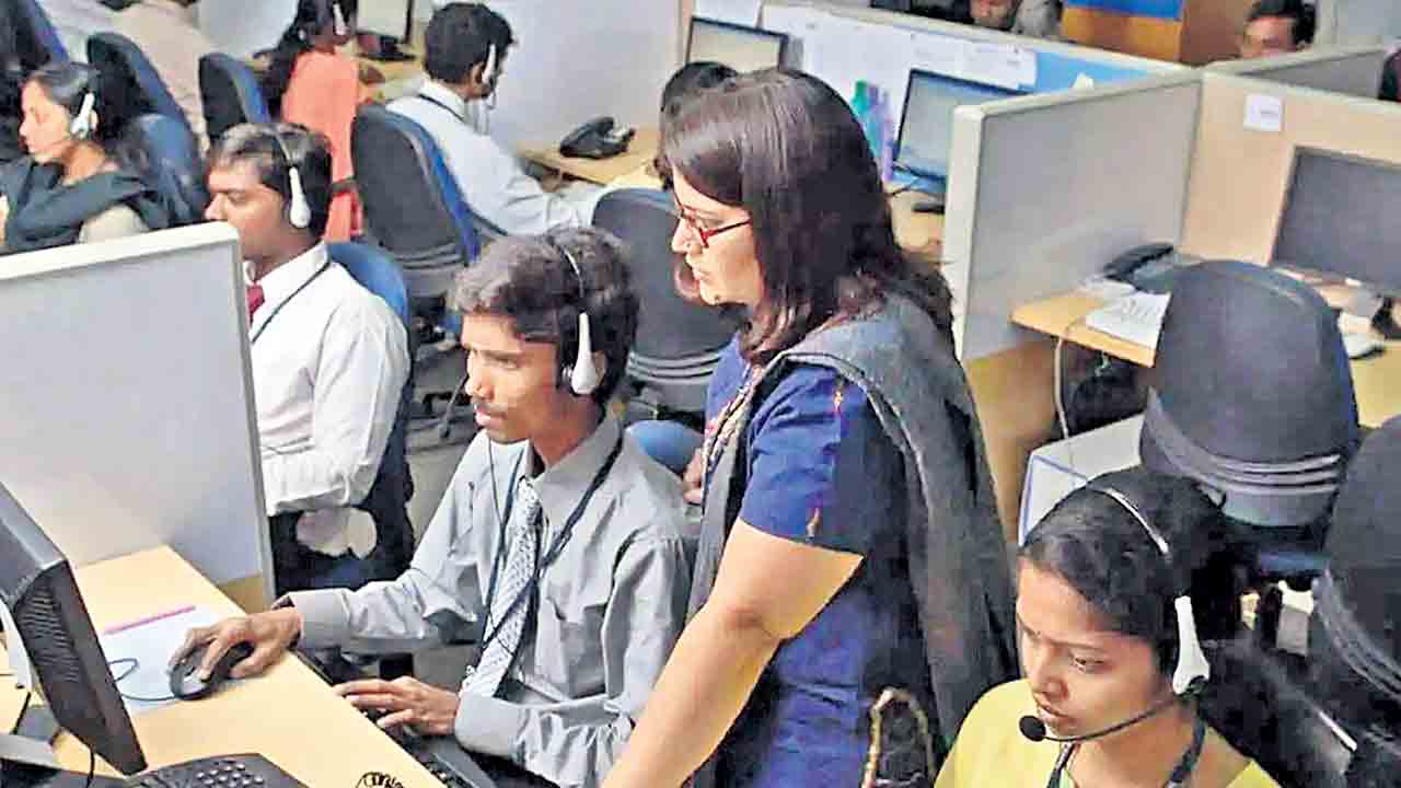 హెచ్‌-1బీ వీసా దరఖాస్తు రుసుము పెంపు.. చిన్న సంస్థలపై పెద్ద భారం