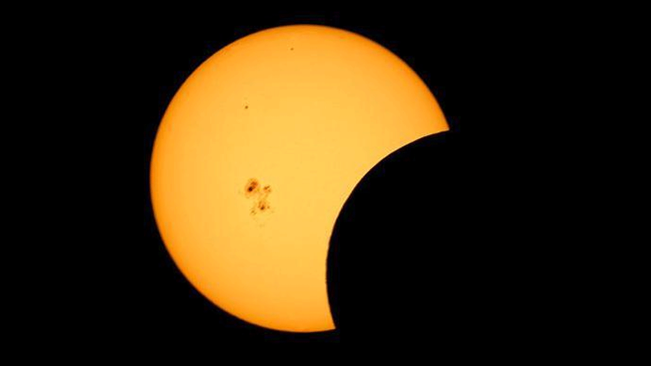 Solar Eclipse: అమావాస్య వేళ‌.. పాక్షిక సూర్య గ్ర‌హ‌ణం.. ఇండియాలో ఆ గ్ర‌హ‌ణం క‌నిపిస్తుందా?