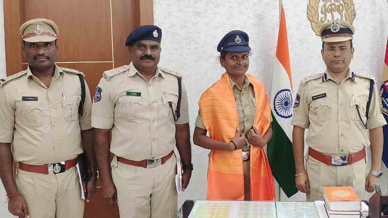 అల్ ఇండియా పోలీస్ స్పోర్ట్స్ మీట్ యోగా పోటీలకు కూరపాటి శ్రీలత ఎంపిక