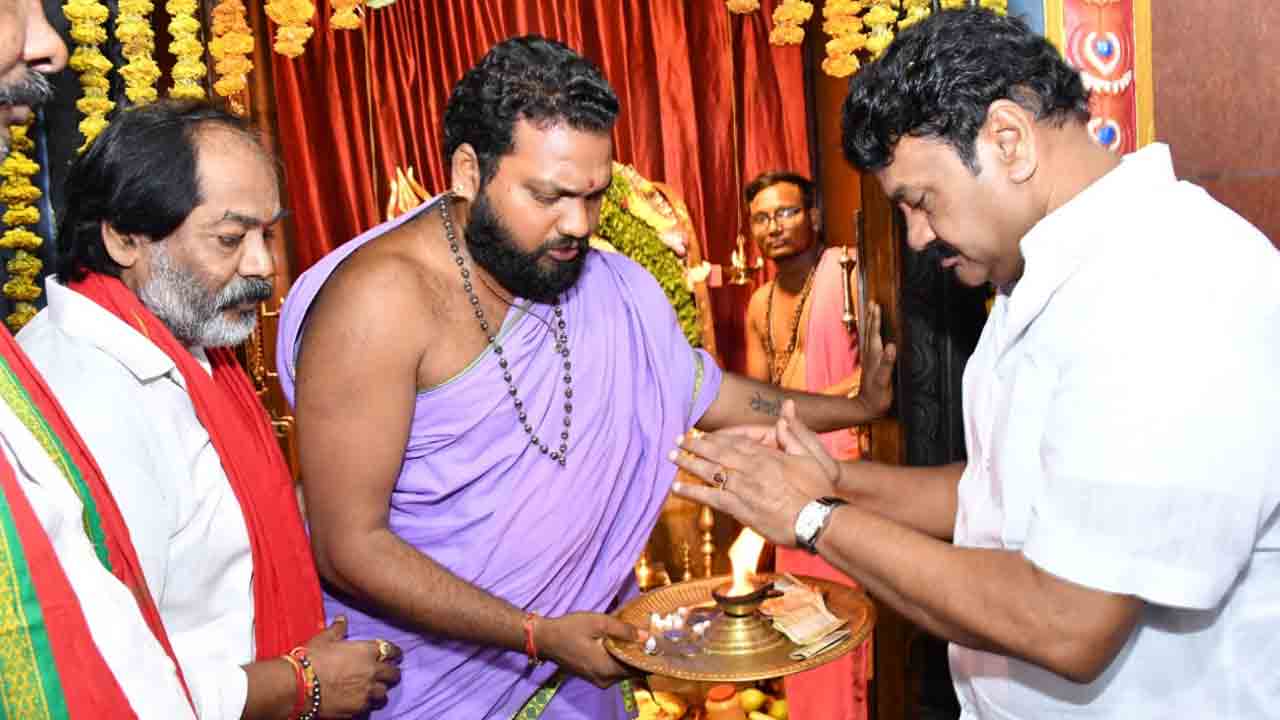 MLA Talasani | బంగారు మైసమ్మ ఆలయంలో ఎమ్మెల్యే తలసాని ప్రత్యేక పూజలు