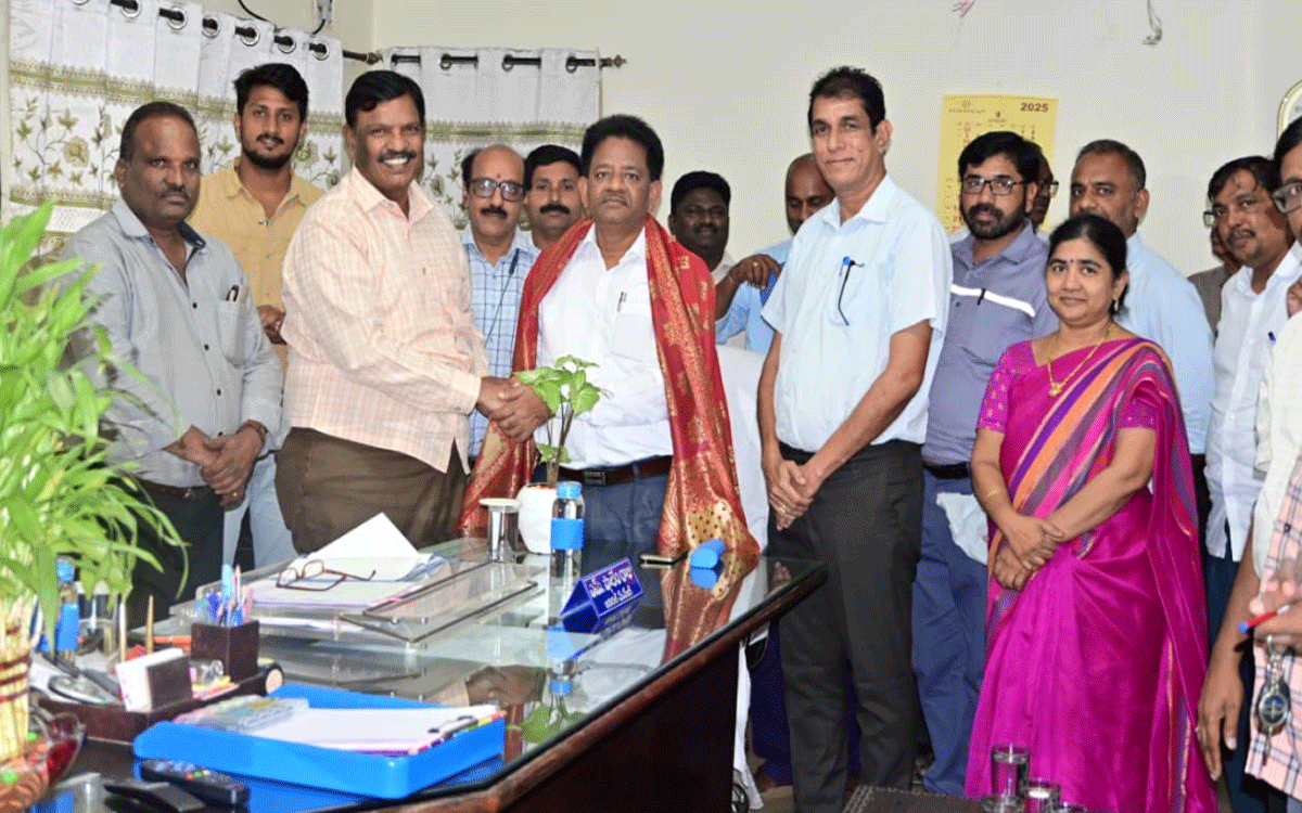 Ramavaram : సింగ‌రేణి పురోభివృద్ధికి అంకితభావంతో పని చేయాలి : తిరుమ‌ల‌రావు