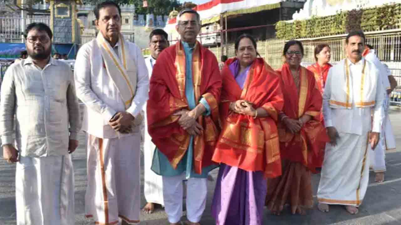 CJ Aparesh Kumar Singh | తిరుమల శ్రీవారిని దర్శించుకున్న హైకోర్టు సీజే అపరేష్‌ కుమార్‌ సింగ్‌