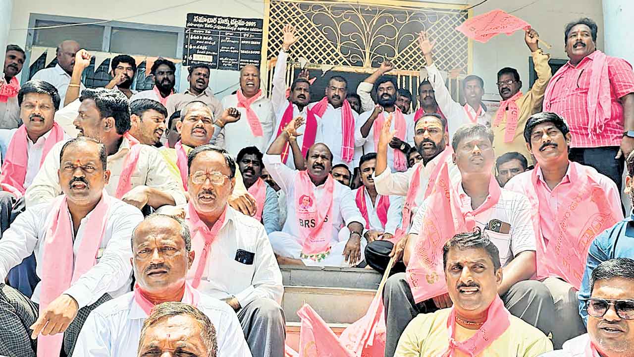 ప్రజలను పక్కదారి పట్టించడానికే సీబీఐ నాటకం