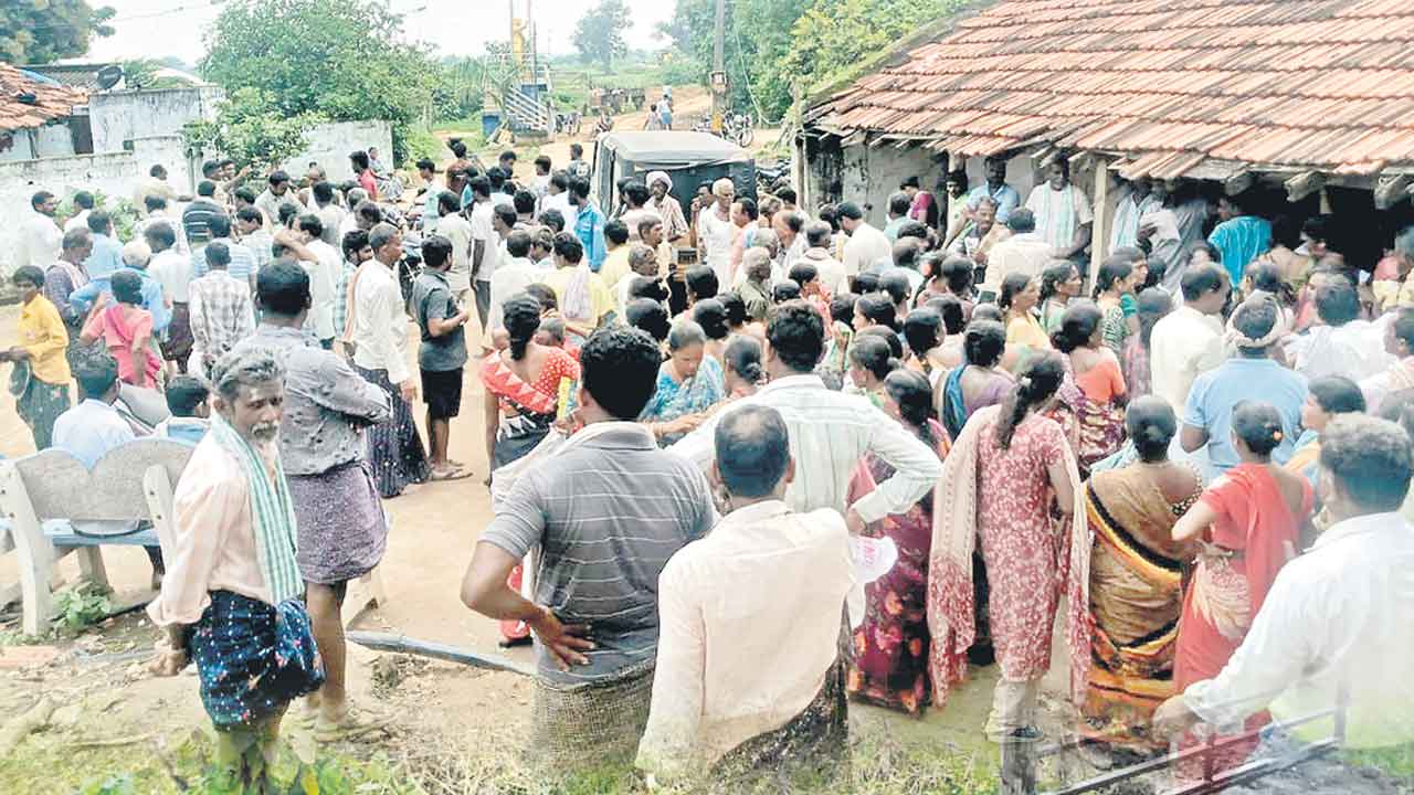 మన యూరియా ఏమాయా..!