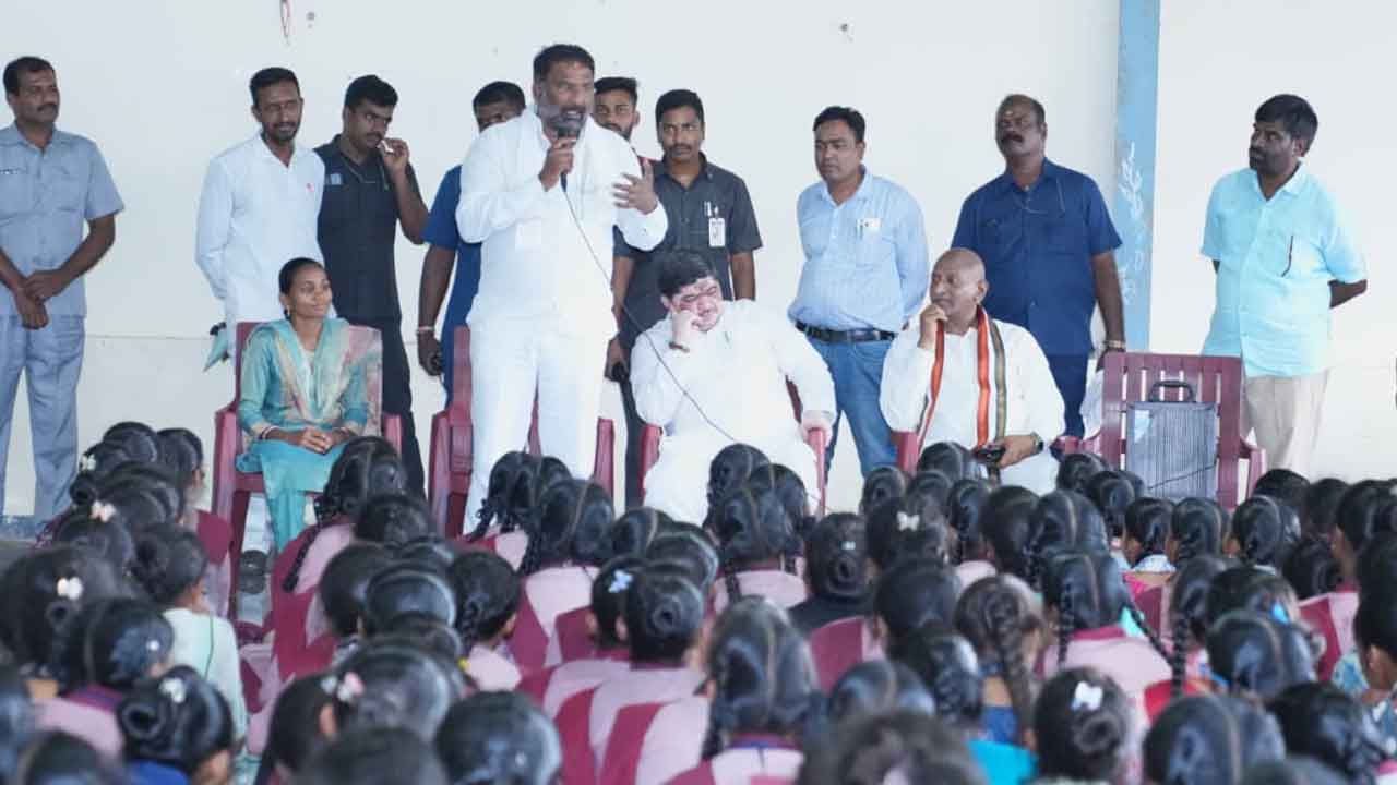 Kamareddy | విద్యార్థులకు నాణ్యమైన ఆహారం అందించాలి : మంత్రులు