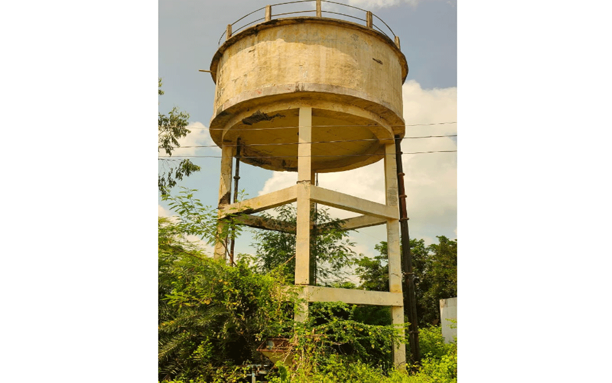 Rajapet : శిథిలావస్థకు చేరిన వాటర్ ట్యాంక్.. పొంచి ఉన్న ప్రమాదం