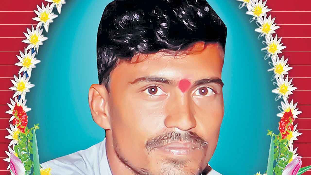 మరో యువరైతు ఆత్మహత్య