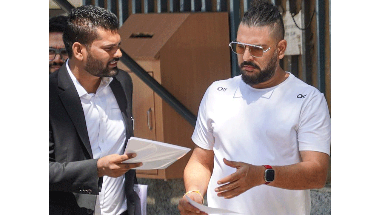 Betting App Case: బెట్టింగ్ యాప్ కేసులో ఈడీ ముందు హాజ‌రైన యువ‌రాజ్ సింగ్‌