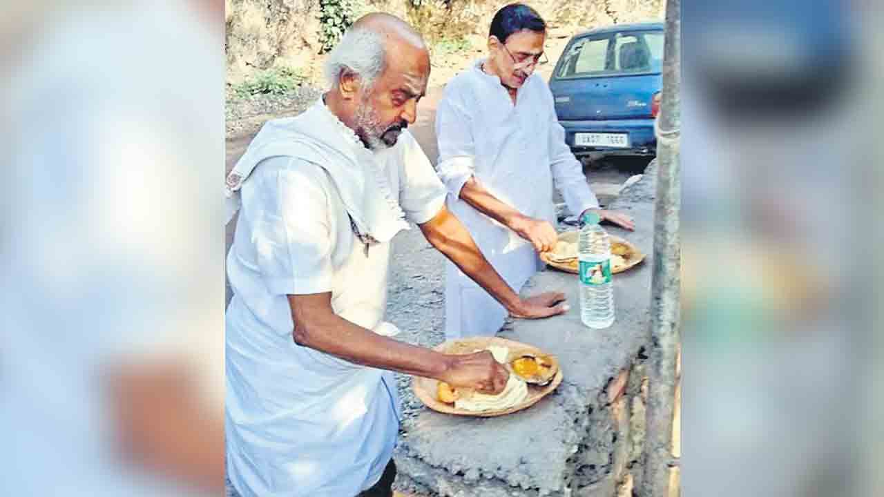 తలైవా ఆధ్యాత్మిక యాత్ర