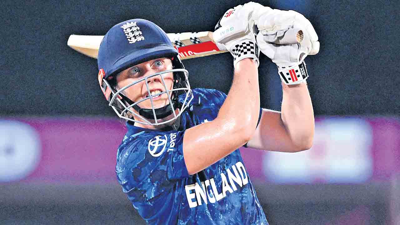 ఇంగ్లండ్‌ కష్టంగా.. పోరాడి ఓడిన బంగ్లాదేశ్‌