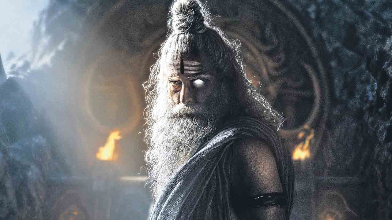 శుక్రాచార్యుడి పాత్రలో అక్షయ్‌ఖన్నా