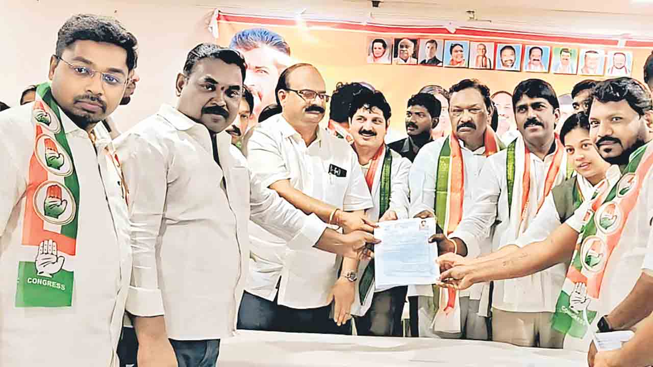 కాంగ్రెస్‌ మీటింగ్‌లో ఎమ్మెల్యే తెల్లం