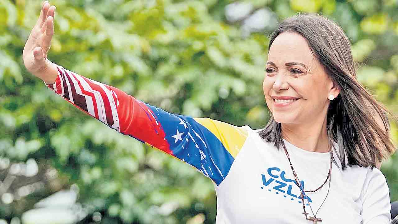 ఉక్కు మహిళకు శాంతి కిరీటం.. వెనెజువెలా ప్రజాస్వామిక హక్కుల నేతకు నోబెల్‌