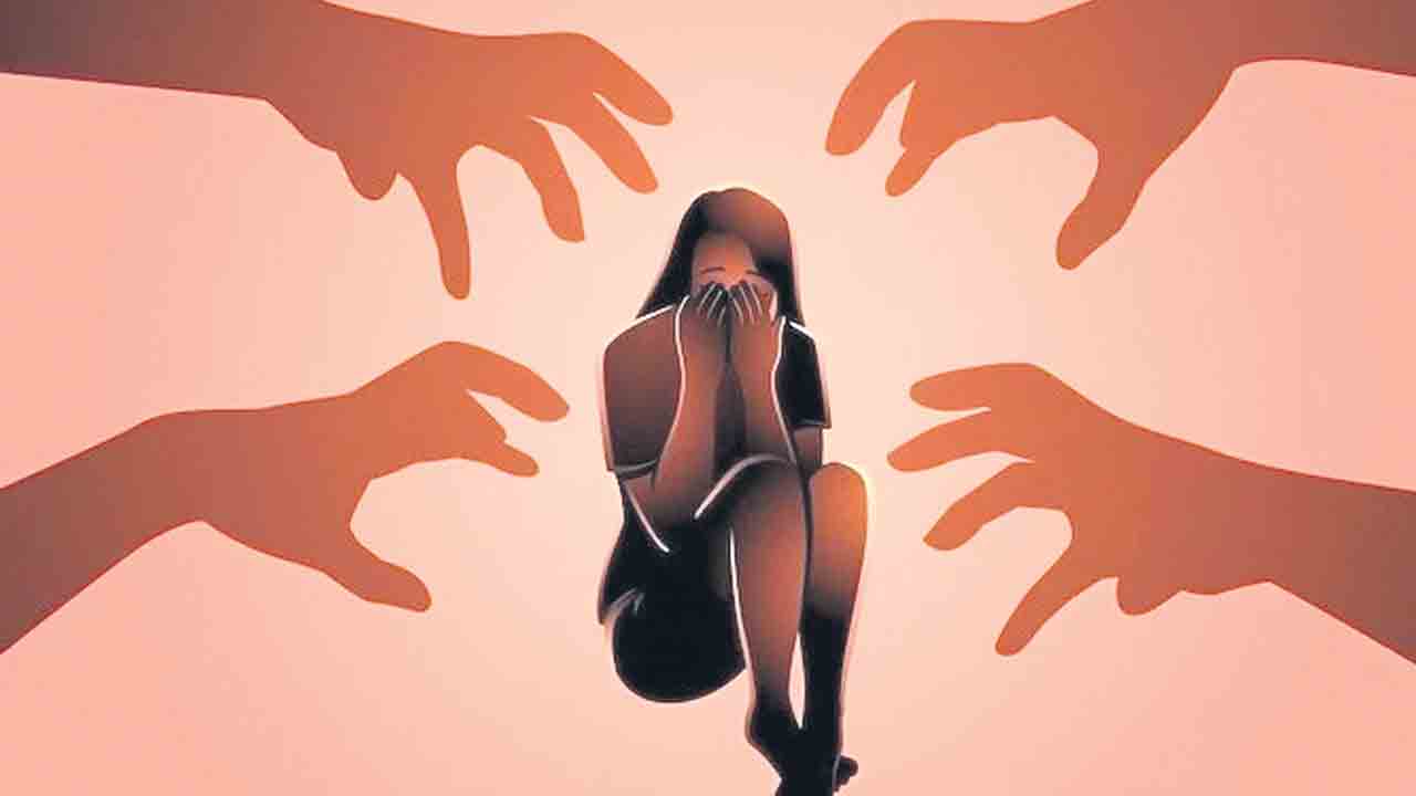 బీజేపీ రాష్ట్రాల్లో మహిళలకు రక్షణ కరువు.. 66 వేల కేసులతో ఉత్తరప్రదేశ్‌ టాప్‌